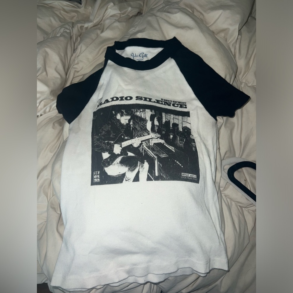 Brandy Melville radio silence baby tee